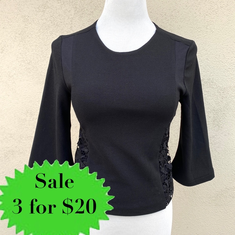 EXPRESS black top lace sides blouse cropped shirt stretchy XS keyhole cut out